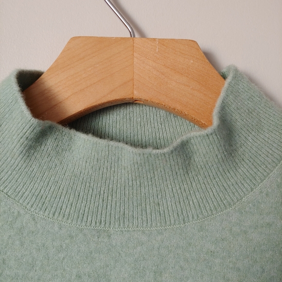 & Other Stories Mock Neck Twist Detail Knit Sweater Cropped Size M - Picture 9 of 16